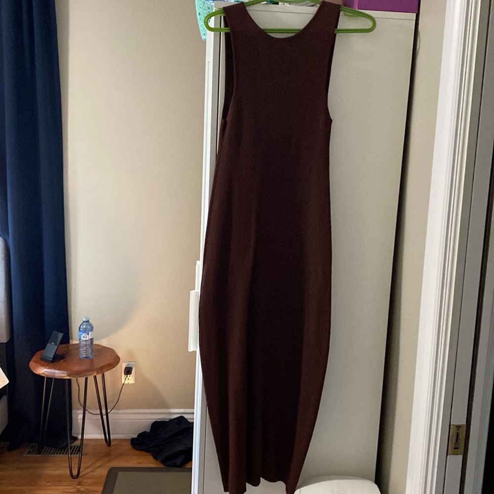 Brown ribbed low cut back dress